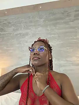 Alaia Colins online show from 31, 7, 2026
