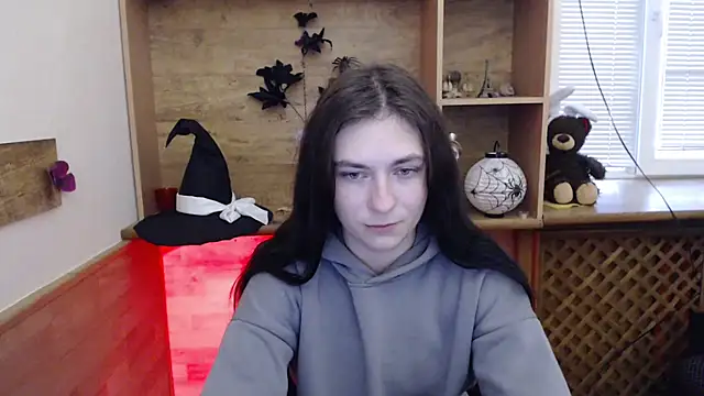 Snapshot of AmandaJi_ chatting on 11, 11, 2025 AmandaJi online show from 11, 11, 2025