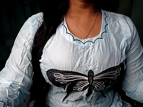 Saanviraa online show from 7, 10, 2025