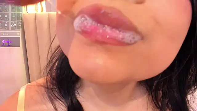 Snapshot of Naomymonroe_ chatting on 9, 2, 2026 Naomymonroe online show from 9, 2, 2026