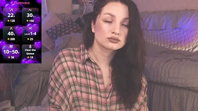 BritneyBarker online show from 13, 3, 2025