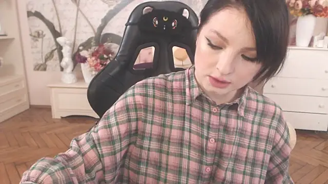 BritneyBarker online show from 27, 4, 2026