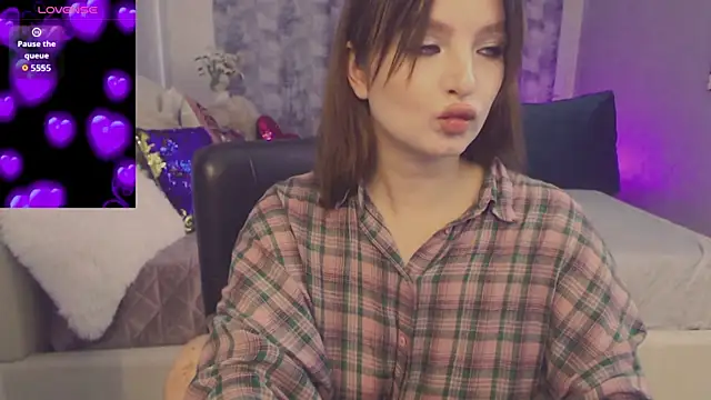 BritneyBarker online show from 19, 7, 2026