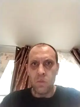 MaxDevilWhite online show from 10, 4, 2026