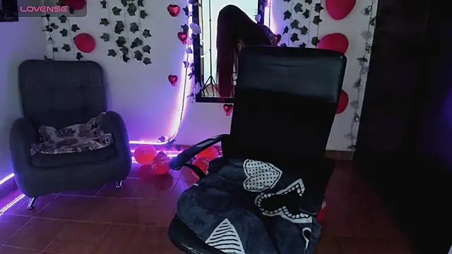 saray  jones online show from 2, 3, 2026