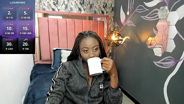 Sara Naugty online show from 25, 9, 2025