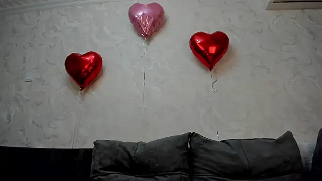 Yuki miiii online show from 16, 2, 2025