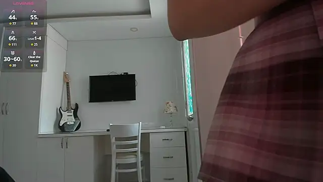 Yuki miiii online show from 29, 9, 2025