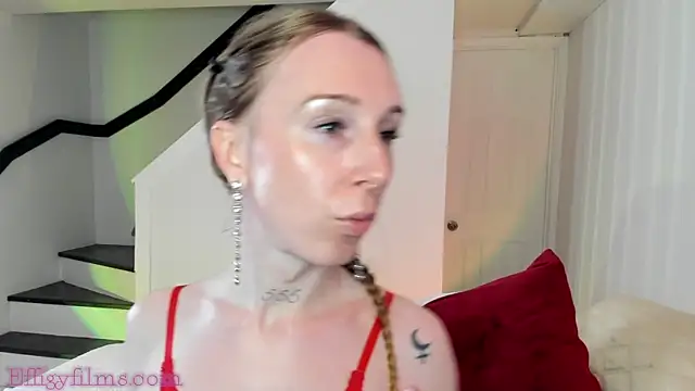 StarDuvall online show from 25, 4, 2026