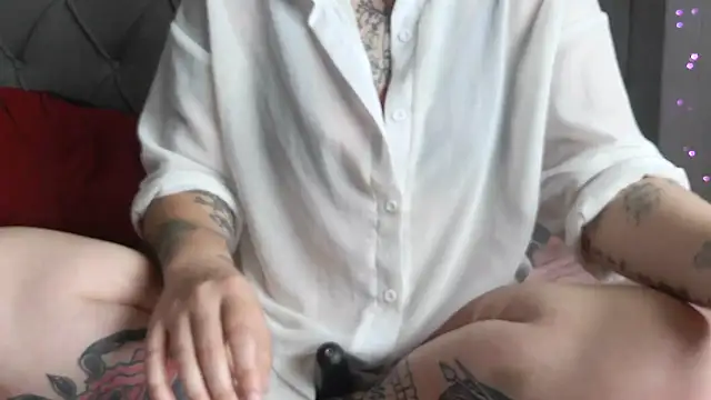 bunnyfox420 online show from 23, 4, 2026