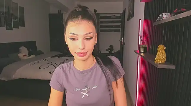 HelenShawn online show from 1, 2, 2025