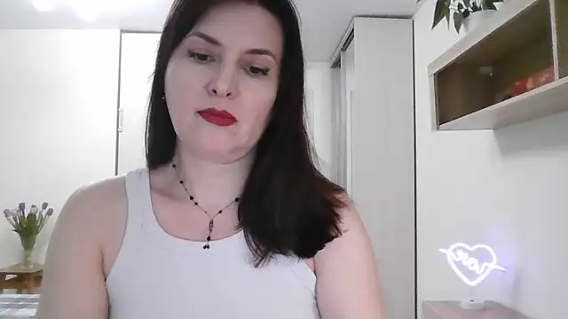 Victoria Glam online show from 9, 3, 2025