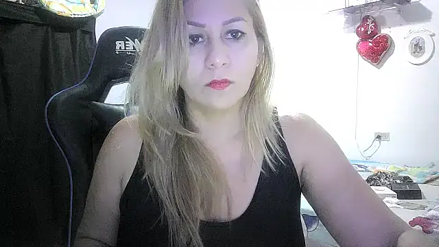 mariana0x online show from 9, 10, 2025