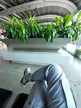 Snapshot of Extrembox5 chatting on 6, 2, 2025 Extrembox5 online show from 6, 2, 2025