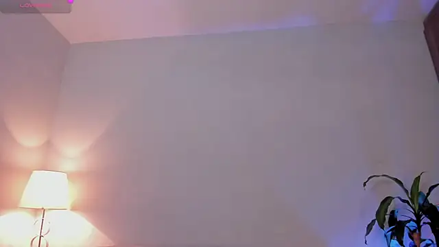 Hannah Jonhson online show from 27, 4, 2026