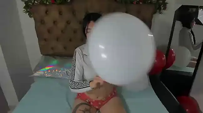 Snapshot of MelodyHott2 chatting on 13, 2, 2025 MelodyHott2 online show from 13, 2, 2025