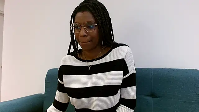 Snapshot of BrianaBrown1 chatting on 4, 2, 2025 BrianaBrown1 online show from 4, 2, 2025