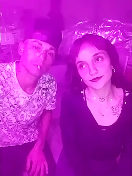 parejarica420 online show from 11, 5, 2026