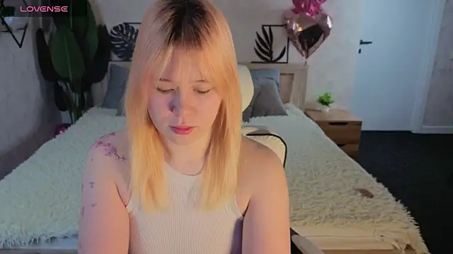 Amy Kimberlly online show from 6, 3, 2026