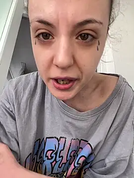 bunnythetailor online show from 20, 2, 2025