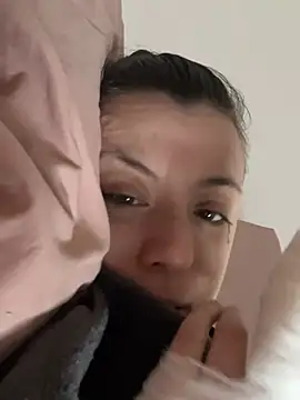 bunnythetailor online show from 23, 4, 2026