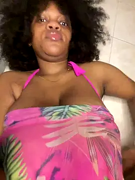 Boneca25 online show from 2, 11, 2025