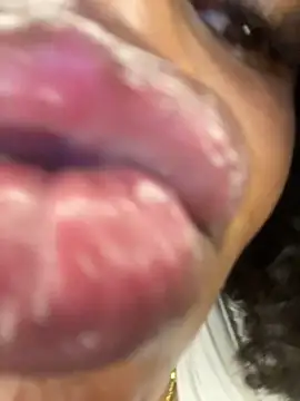 Boneca25 online show from 12, 11, 2025