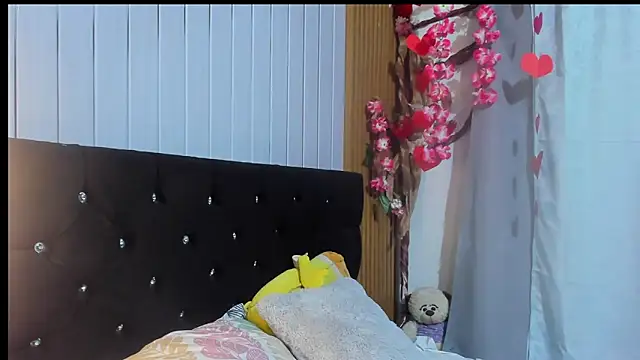 vicky  skinny 1 online show from 25, 2, 2025