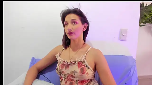 vicky  skinny 1 online show from 9, 3, 2025