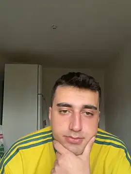 Snapshot of emrreeizm chatting on 8, 3, 2026 emrreeizm online show from 8, 3, 2026