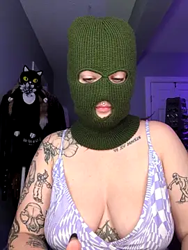 Snapshot of goblingirl888 chatting on 8, 10, 2025 goblingirl888 online show from 8, 10, 2025