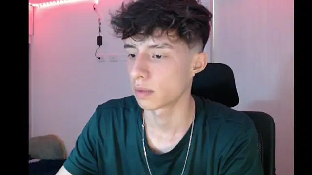 Snapshot of Juanmres chatting on 21, 11, 2025 Juanmres online show from 21, 11, 2025