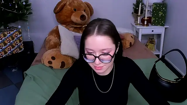 Alikka Shykitty online show from 28, 1, 2025