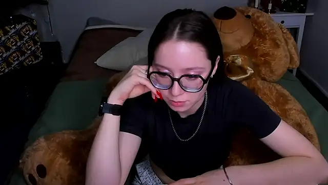 Alikka Shykitty online show from 28, 1, 2025