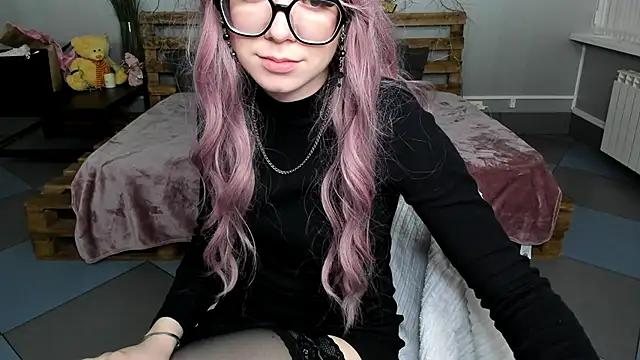 Alikka Shykitty online show from 5, 3, 2025