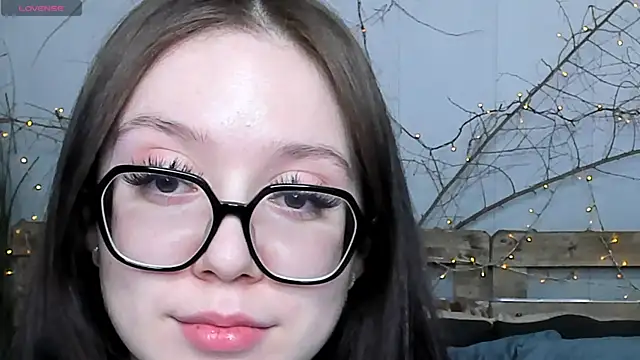 Alikka Shykitty online show from 13, 3, 2025