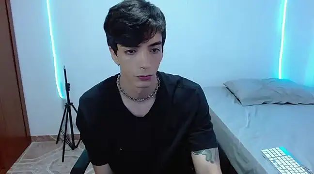 H3ll B0I online show from 10, 3, 2025