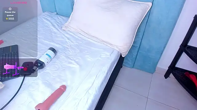 AlexxaSmall online show from 5, 3, 2025