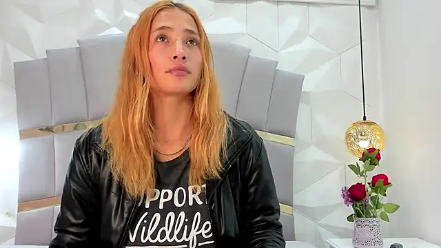 zoe taylorr1 online show from 8, 3, 2025