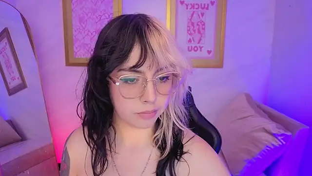 Hela v online show from 12, 2, 2026