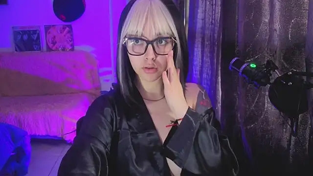 Hela v online show from 21, 7, 2026