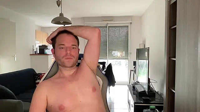 Funnyjul31 online show from 21, 2, 2025