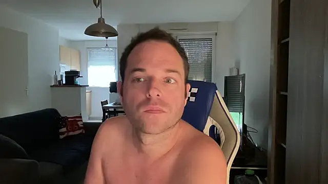 Funnyjul31 online show from 24, 2, 2025