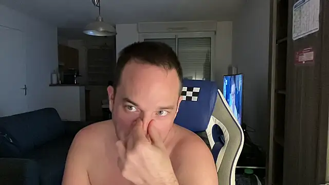 Funnyjul31 online show from 11, 3, 2025