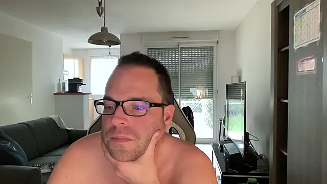 Funnyjul31 online show from 13, 3, 2025