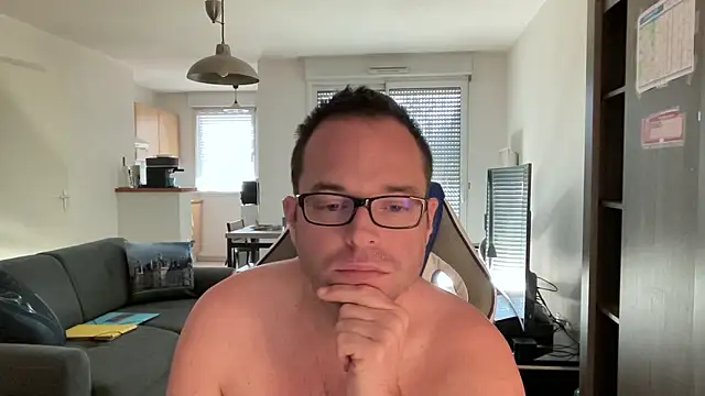 Funnyjul31 online show from 16, 3, 2025