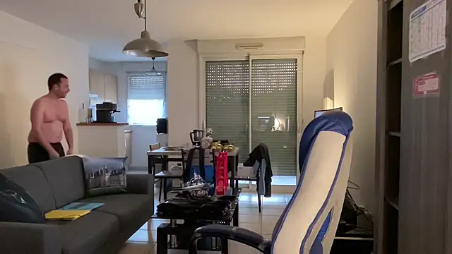 Funnyjul31 online show from 17, 3, 2025