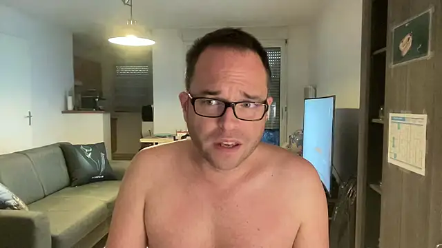 Funnyjul31 online show from 23, 2, 2026