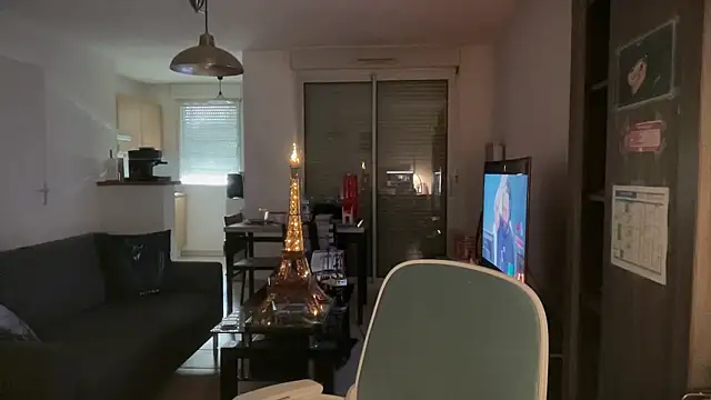 Funnyjul31 online show from 9, 4, 2026