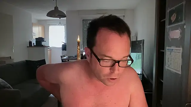 Funnyjul31 online show from 24, 4, 2026